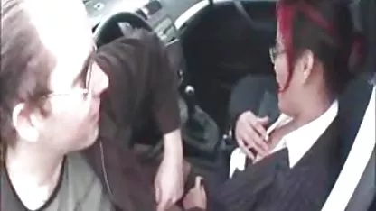Dua film bokeb dewasa lesbian di sofa