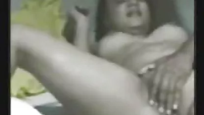 Kamera tersembunyi di kamar mandi video dewasa semi