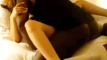 Orang Latin cewek cantik Havana ginger mengambil kumpulan video dewasa itu di pantat