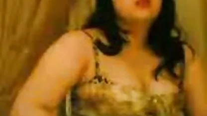 Indah, rambut coklat, kaki video sex dewasa barat